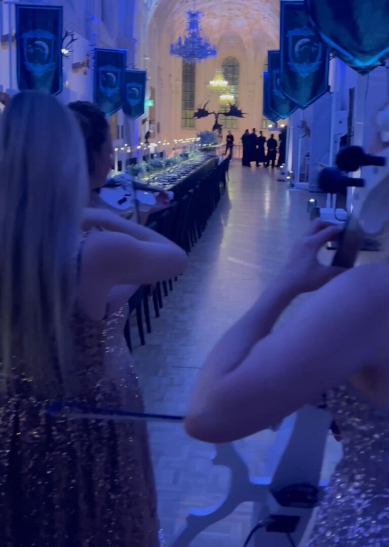 Bridgerton Streichquartett live bei Gala-Event – klassische Violinistinnen der Munich All Stars im Regency-Style